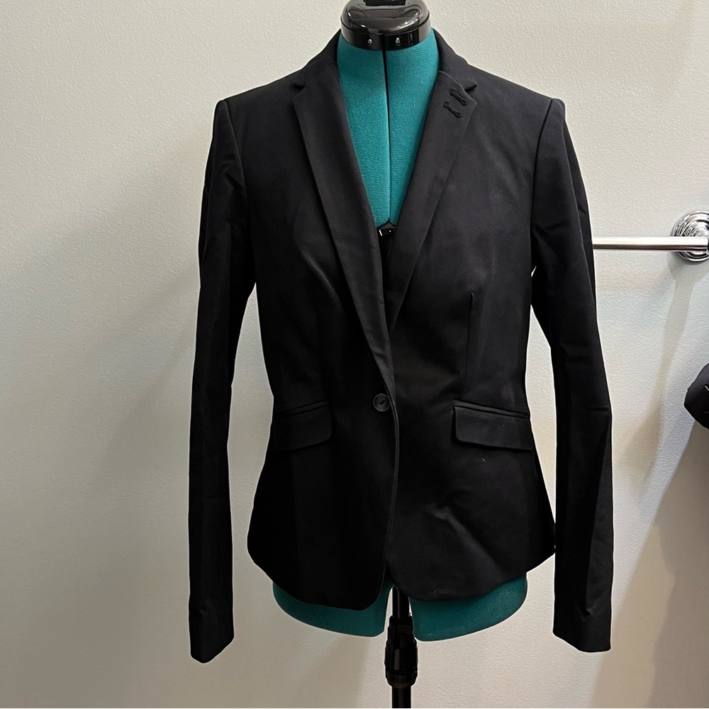 Black fitted blazer women’s size medium